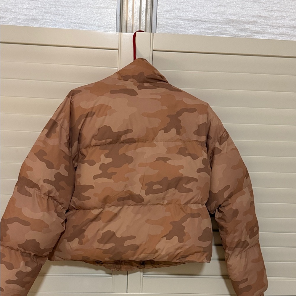 Fabletics Beige Puffer Jacket - Picture 3 of 5
